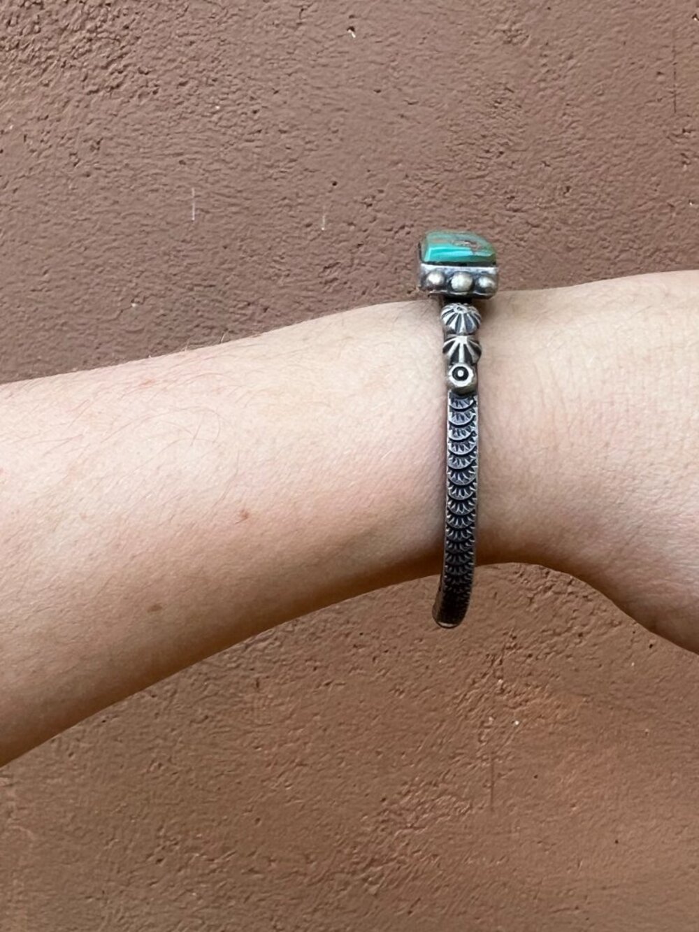 Navajo Vintage Turquoise and Sterling Silver Cuff Bracelet Signed Ronald Tom - Picture 4 of 7